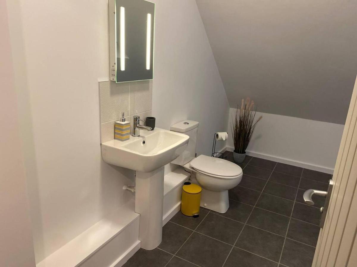 Beautiful 4-Bed House In Lincoln- Close To Centre Extérieur photo
